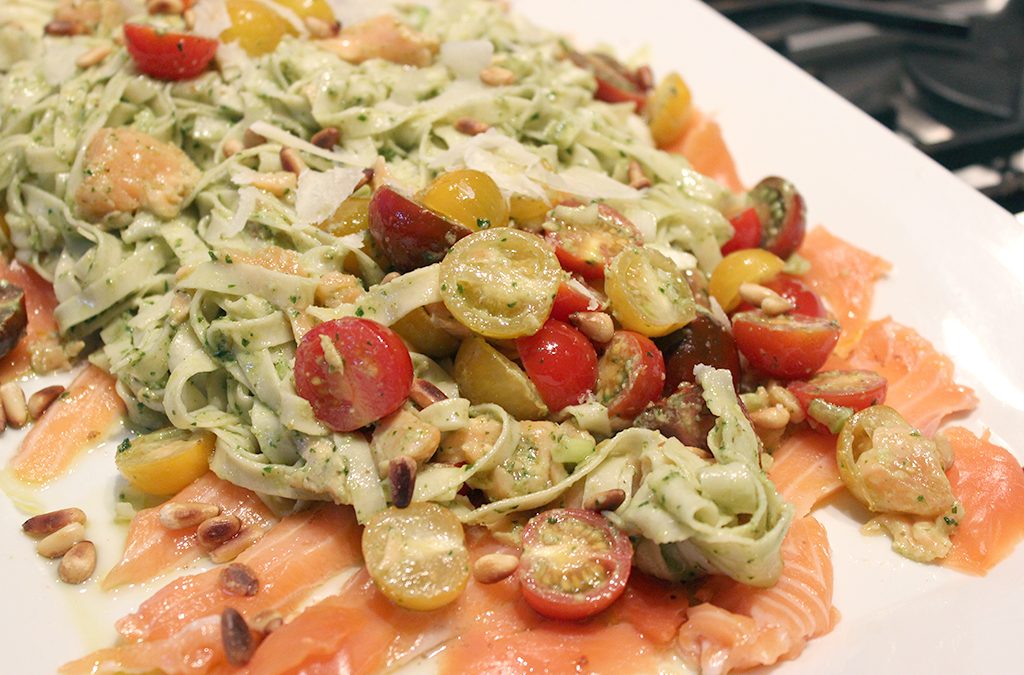 Pestonudeln mit Lachs