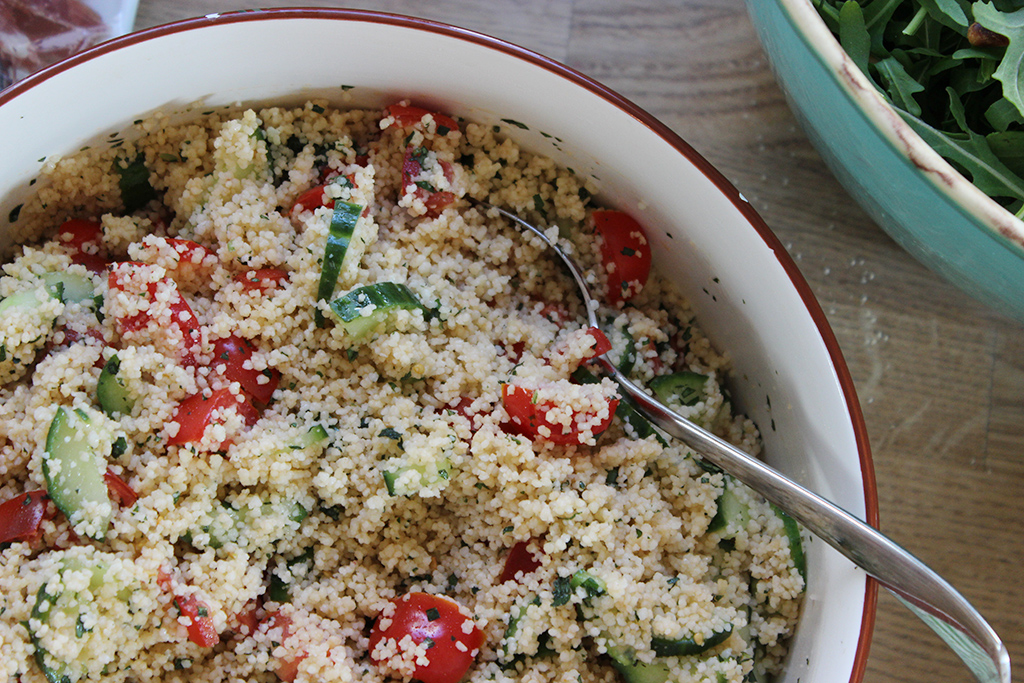 Cous-Cous Salat mit Tomaten, Gurke und Minze | Familienkantine